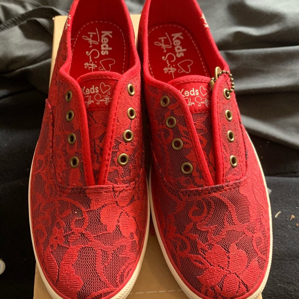 Keds... Taylor Swift edition